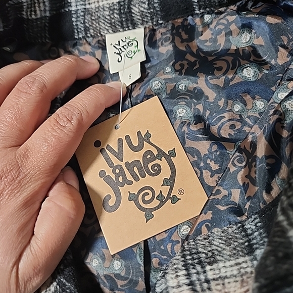 Ivy Jane Patched Plaid Jacket Sz S ($189) - Picture 6 of 9